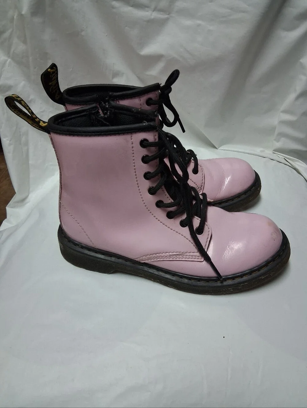 Dr. Martens Little Girl's Pink and Black Lace-Up Boot Interior Detail Sz 3
